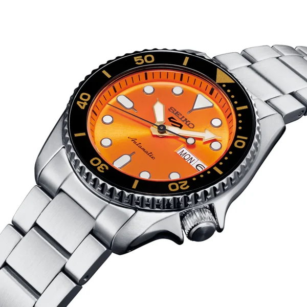 Seiko 5 Sports SKX Midi Orange 38mm Mens Watch - Image 4