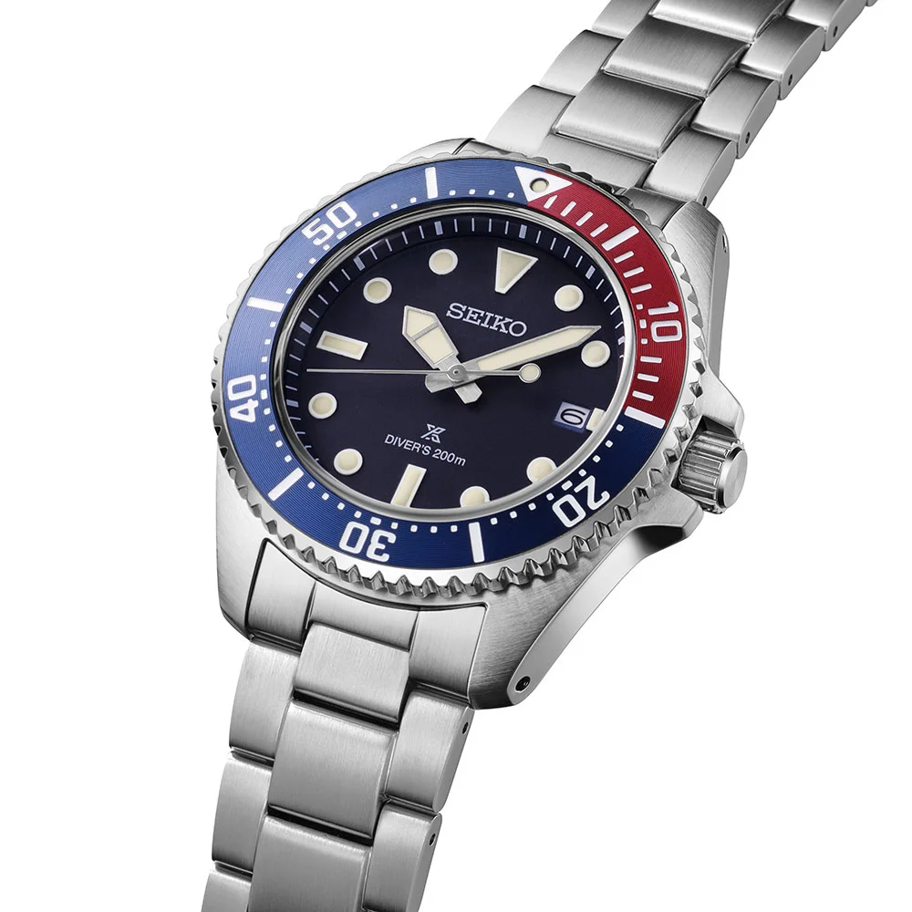 Seiko Prospex Solar Diver’s Watch SNE595P1 2